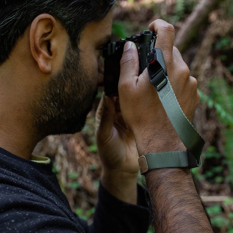 Peak Design Cuff Sage (Salbeigrün) Handschlaufe (Handgelenkschlaufe) - z.B. für DSLR-Kameras, Systemkameras oder Kompaktkameras