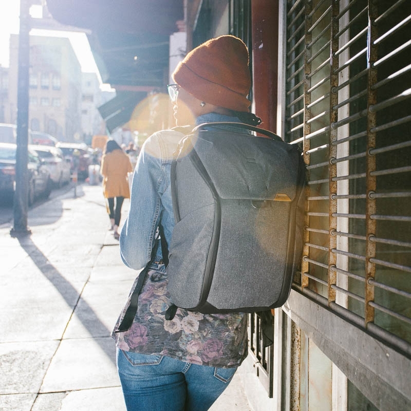 Peak Design Everyday Backpack V2 Foto-Rucksack 20 Liter - Charcoal (Dunkelgrau)