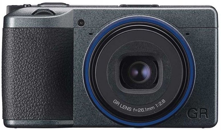 Ricoh GR IIIx Urban Edition mit GC-11 Tasche