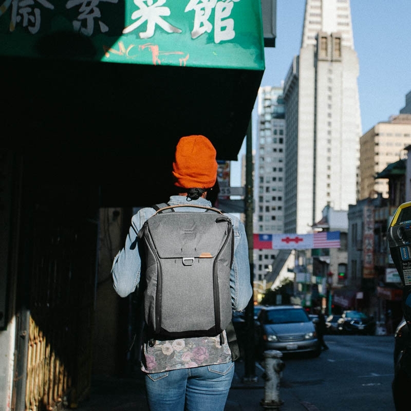Peak Design Everyday Backpack V2 Foto-Rucksack 20 Liter - Charcoal (Dunkelgrau)