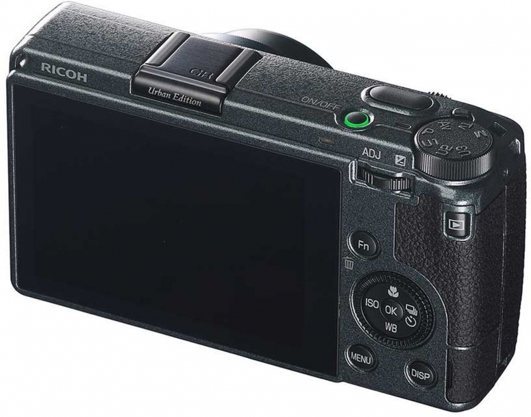 Ricoh GR IIIx Urban Edition mit GC-11 Tasche