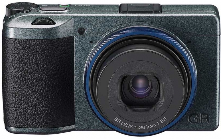 Ricoh GR IIIx Urban Edition mit GC-11 Tasche