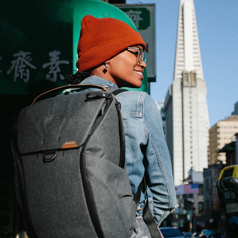 Peak Design Everyday Backpack V2 Foto-Rucksack 20 Liter - Charcoal (Dunkelgrau)